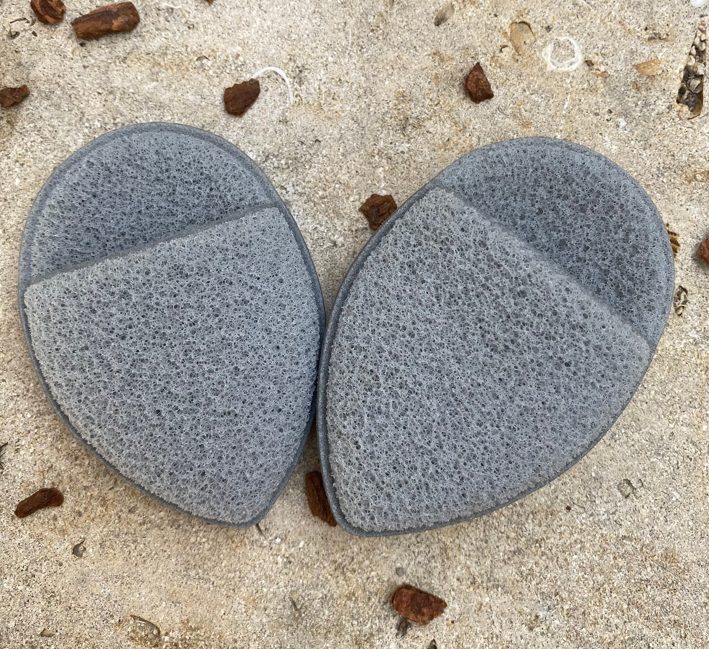 Facial Cleansing Sponge 2pk, Grey.